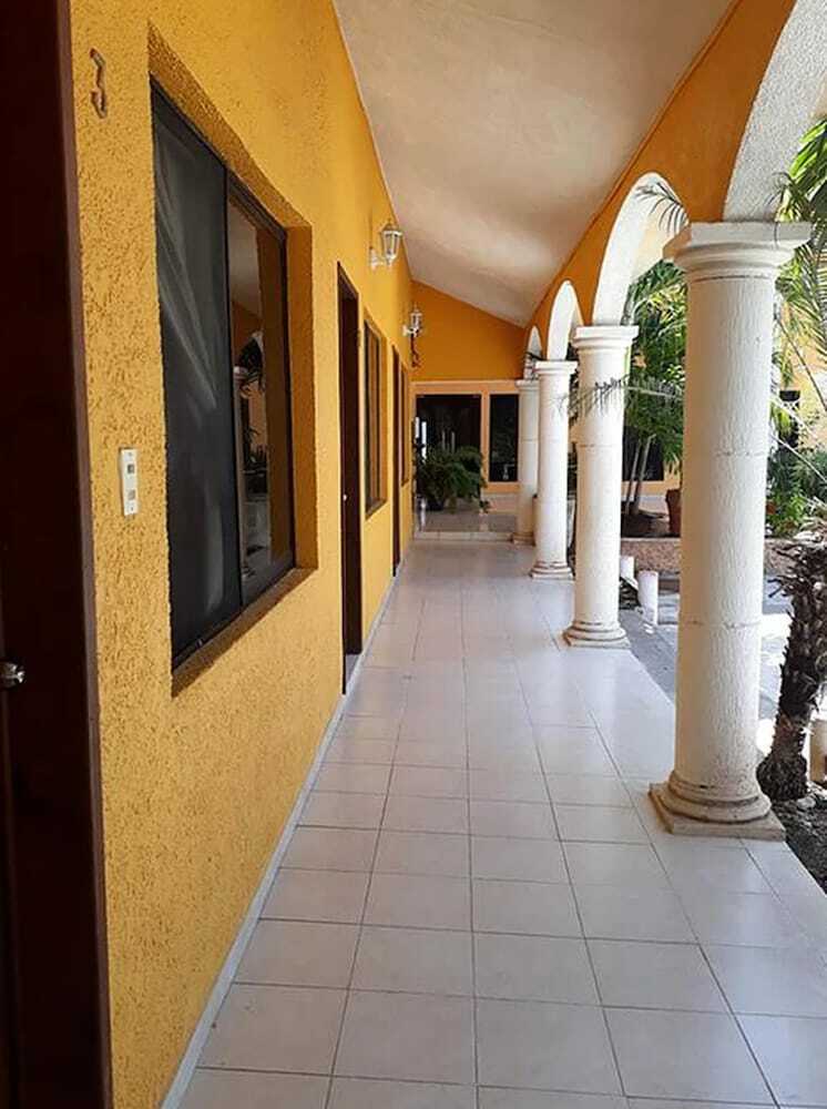 Hotel Los Arcos