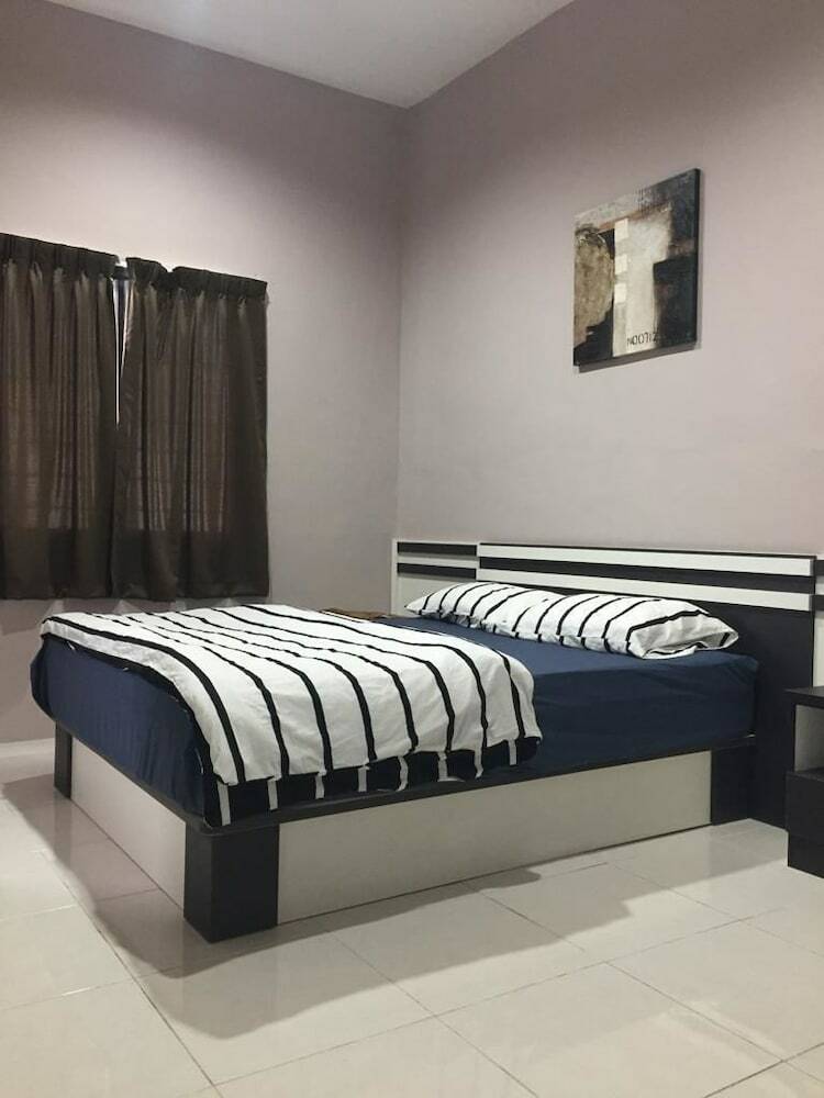 Hotel Cameron Homestay