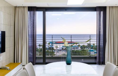 Seaside Arden