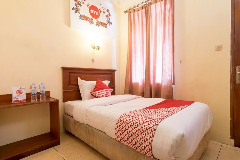 Oyo 1030 Hotel Bumi Asih