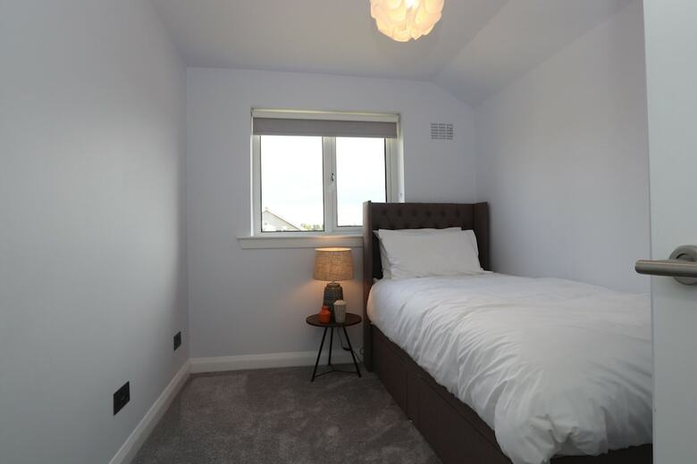 Dunfermline Luxury 3 Bedroom House