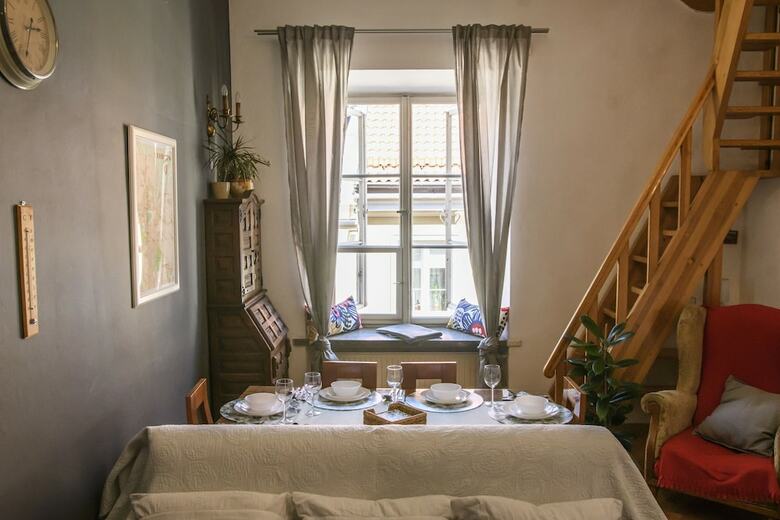 Old Town Folk Apartment