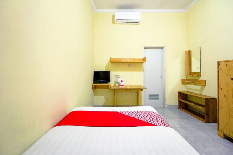 Hostal Oyo 1058 Paramon Mancasan