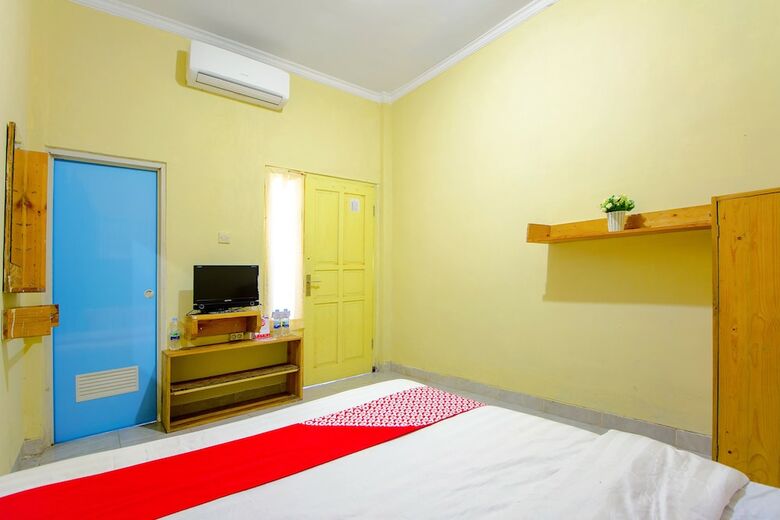 Hostal Oyo 1058 Paramon Mancasan