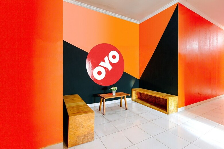 Hostal Oyo 1058 Paramon Mancasan