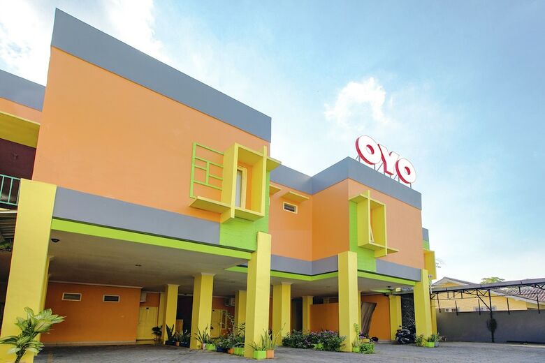 Hostal Oyo 1058 Paramon Mancasan