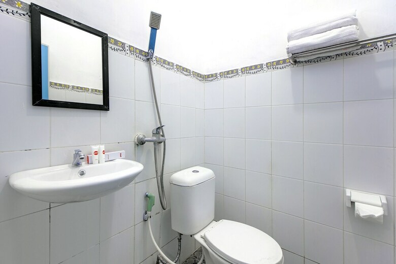 Hostal Oyo 1058 Paramon Mancasan