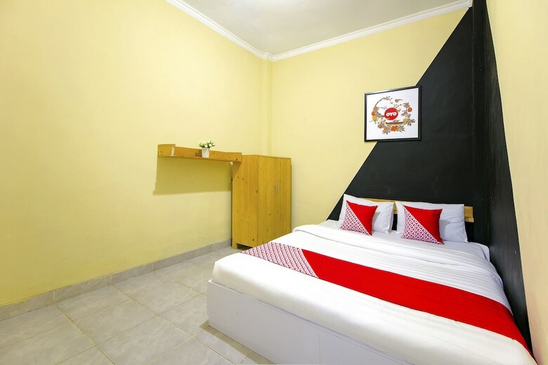 Hostal Oyo 1058 Paramon Mancasan