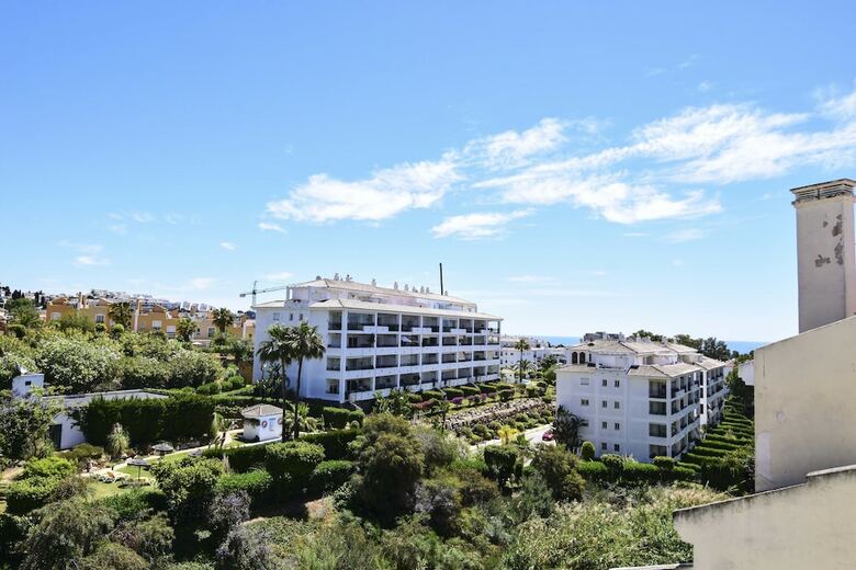 Apartamentos Letmalaga Calahonda