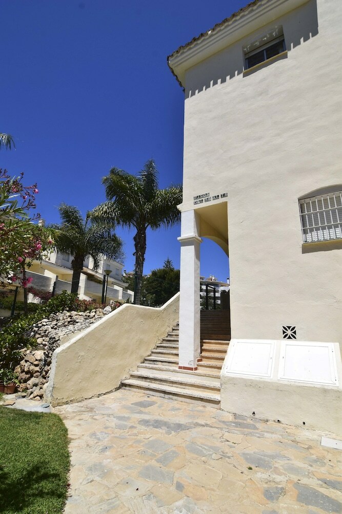 Apartamentos Letmalaga Calahonda