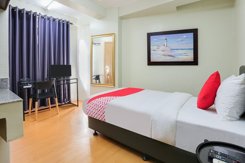 Hotel Oyo 190 Anglo Residences