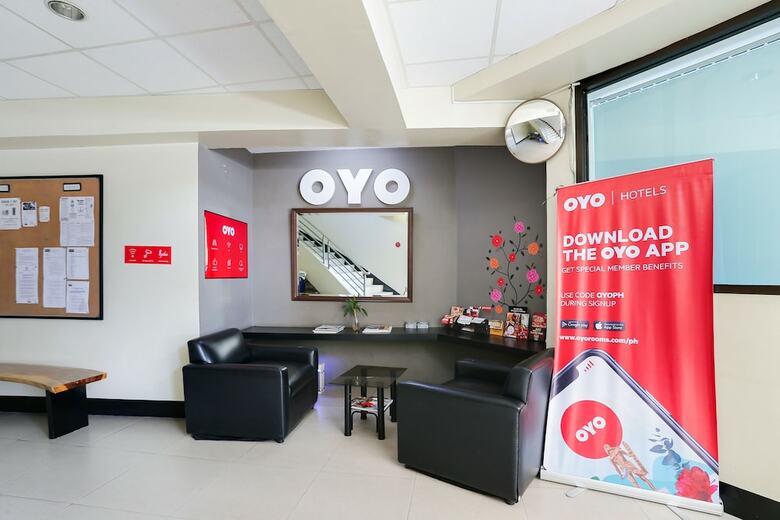 Hotel Oyo 190 Anglo Residences