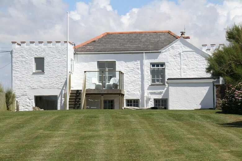 Hotel Halzephron House