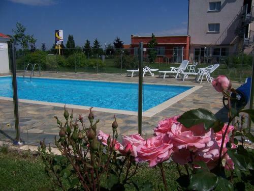 Artemis Hotel