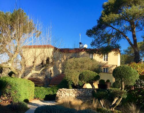 Hotel La Bastide De Cabri�s