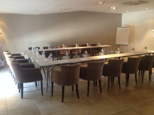 Hotel La Bastide De Cabri�s