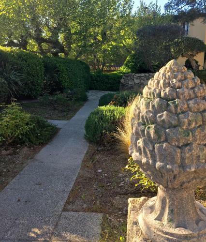 Hotel La Bastide De Cabri�s