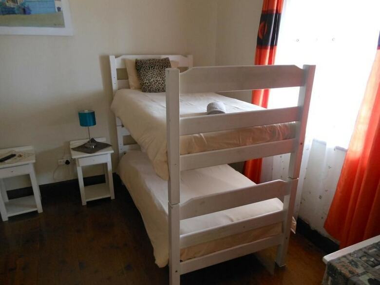 Hostal Bay Vista - Hostel