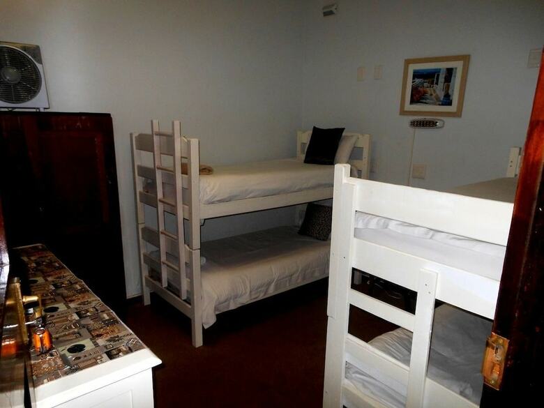 Hostal Bay Vista - Hostel