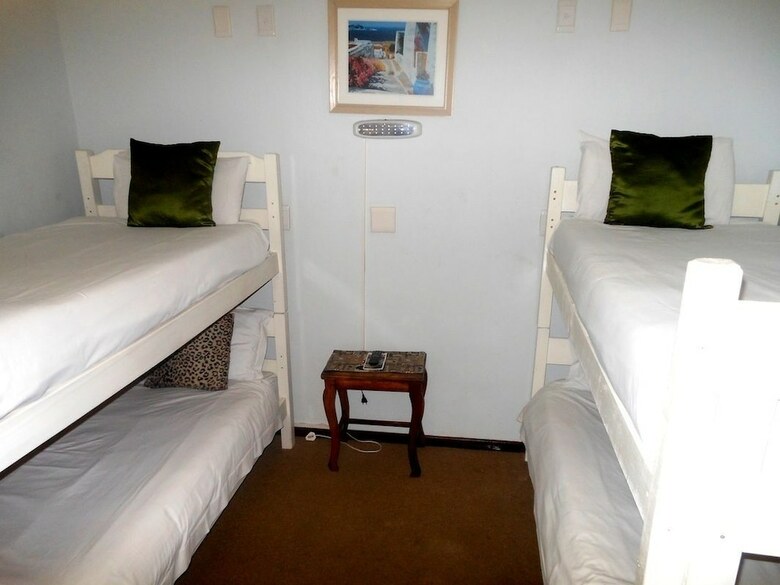 Hostal Bay Vista - Hostel
