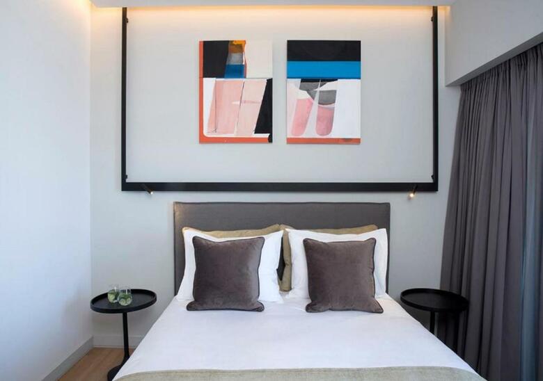 Hotel The Alex