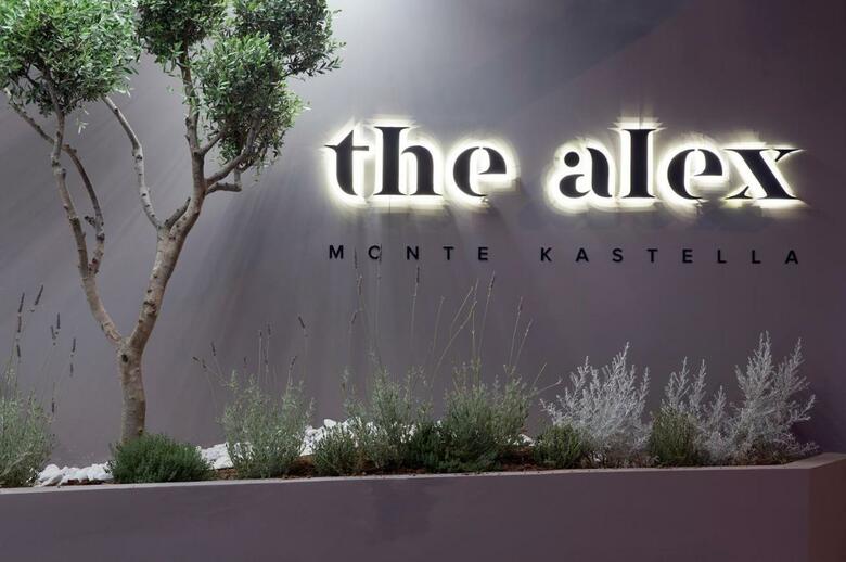 Hotel The Alex