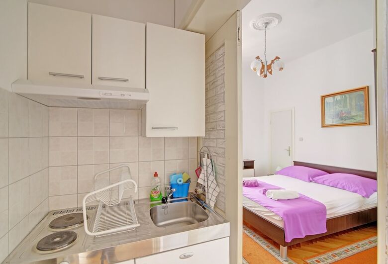 Hotel Room & Studios Rina - Adults Only