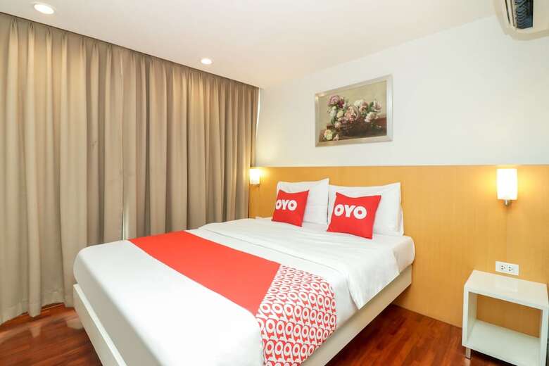 Oyo 225 Premier Place Hotel