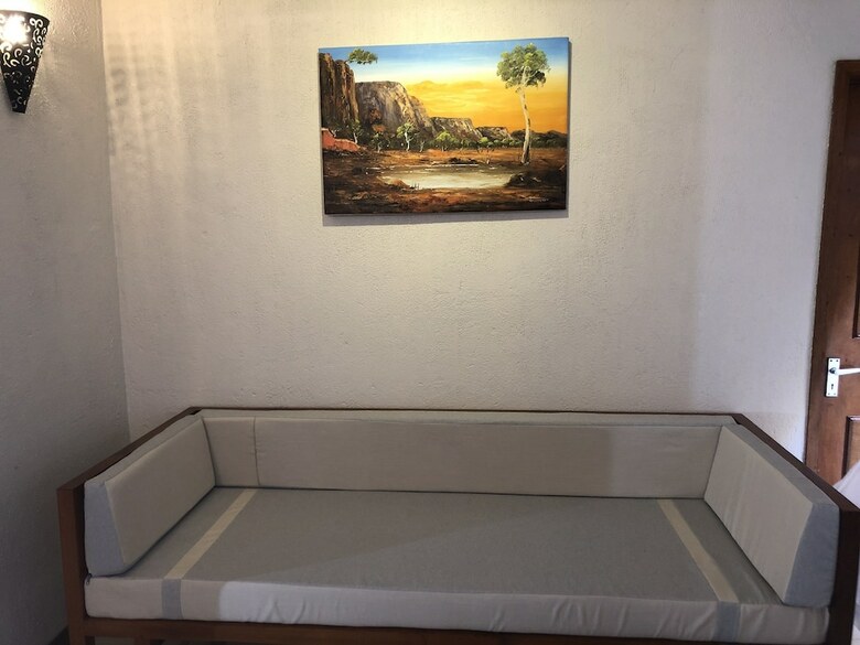 Villa With Heated Pool / Piscine Chauffee
