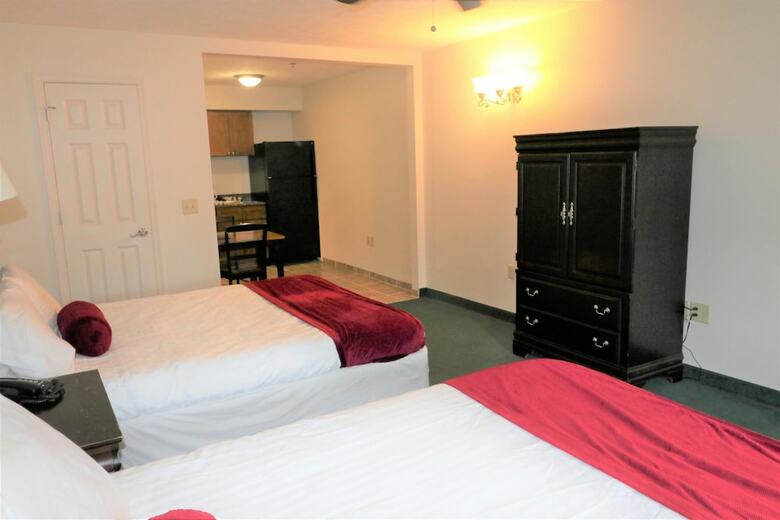 Hotel Crimson Inn By Kees Vacations