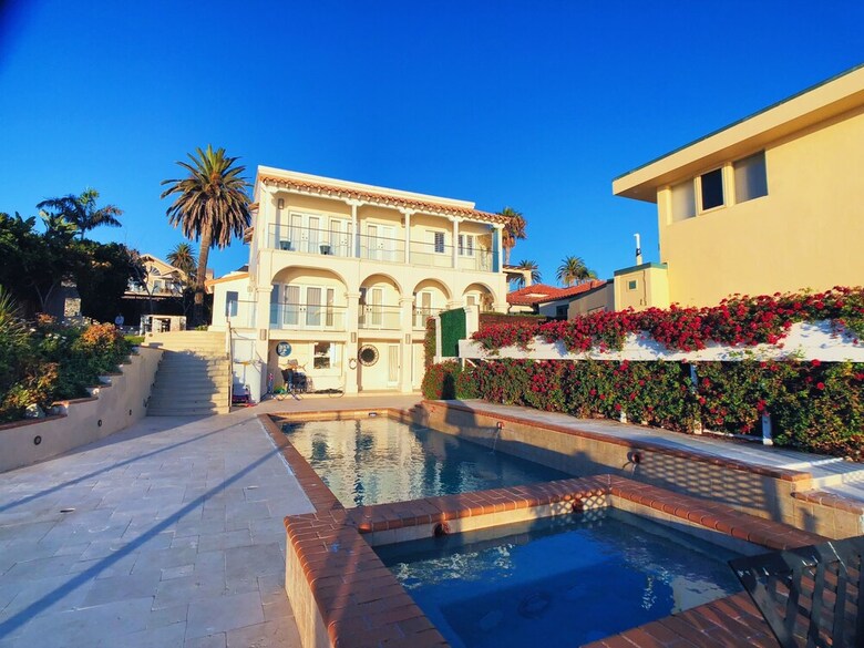 Villa Luxury Beachfront Estate & Private Beach.
