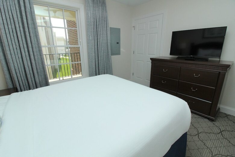 Hotel Patrick Henry Square By Kees Vacations