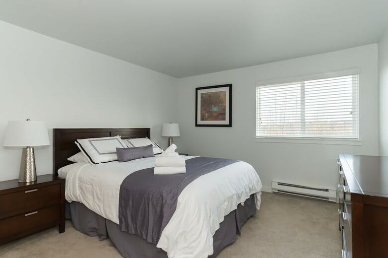 Sobe Westlake Apartments