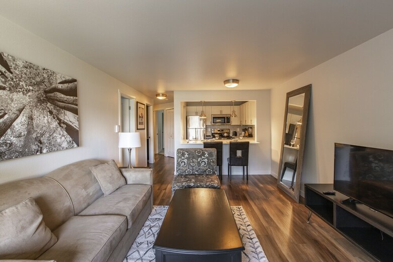 Sobe Westlake Apartments