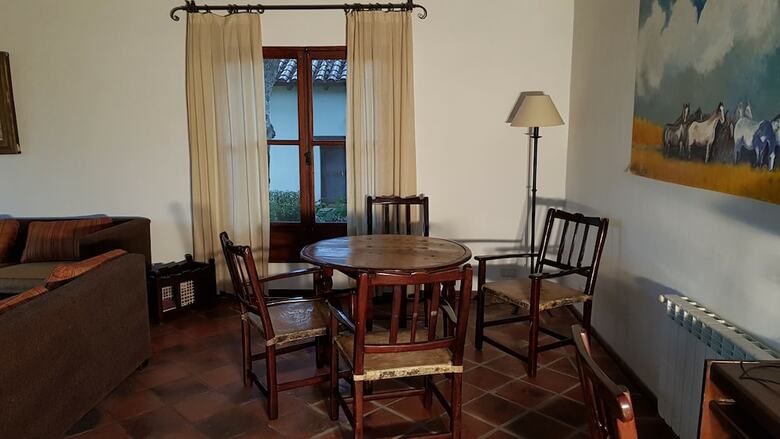 Hotel Torront�s