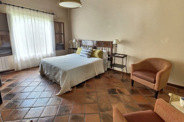 Hotel Torront�s