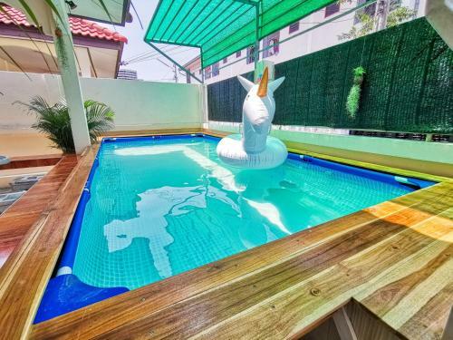 Thai Orange Villas