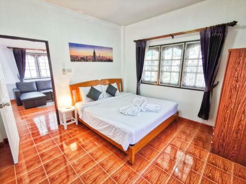 Thai Orange Villas