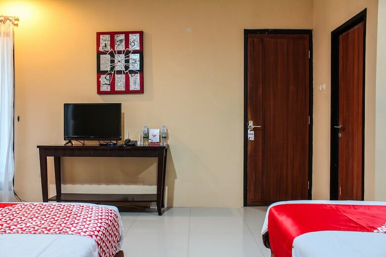 Hotel Oyo 968 Tirthankara Residence