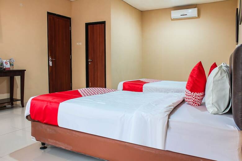 Hotel Oyo 968 Tirthankara Residence