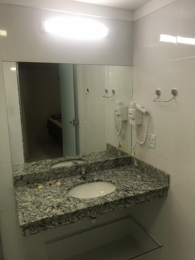 Hotel Di Roma Piazza Via Caldas