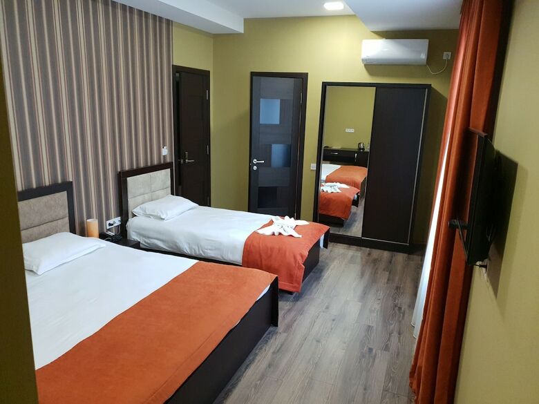 Hotel Cherry Garden