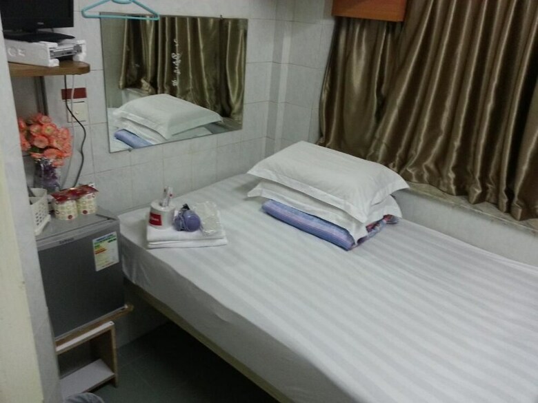 Hotel Merryland Guest House