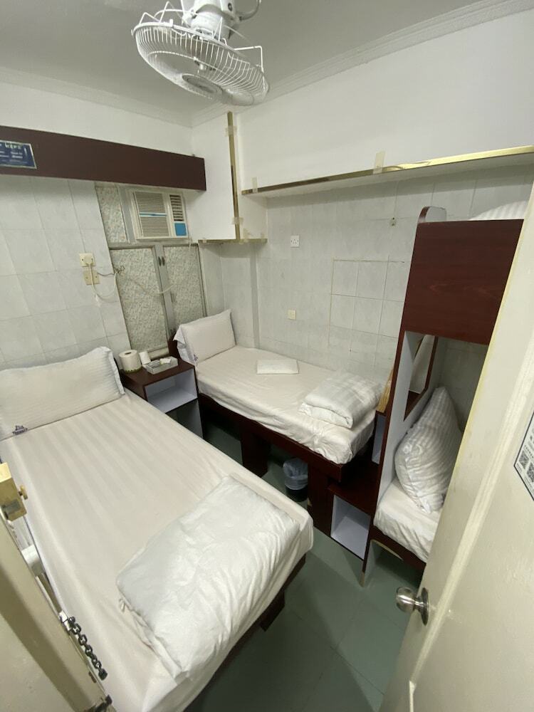 Hotel Merryland Guest House