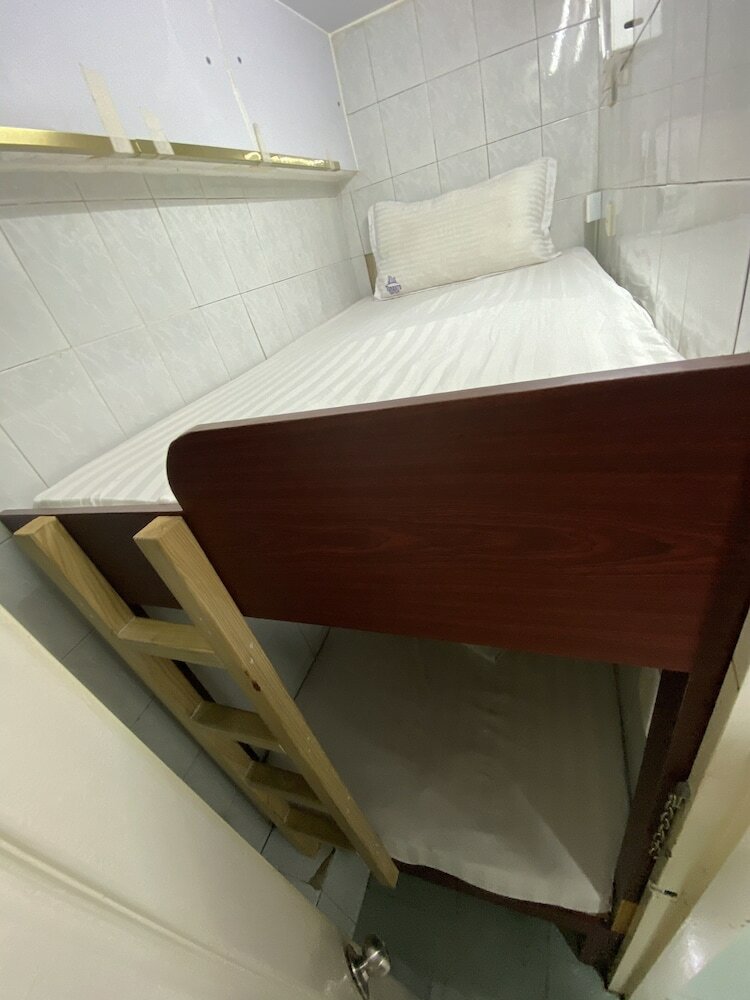 Hotel Merryland Guest House