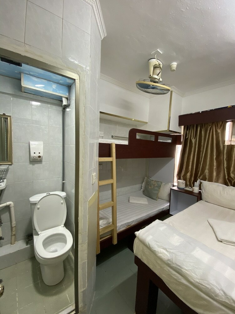 Hotel Merryland Guest House