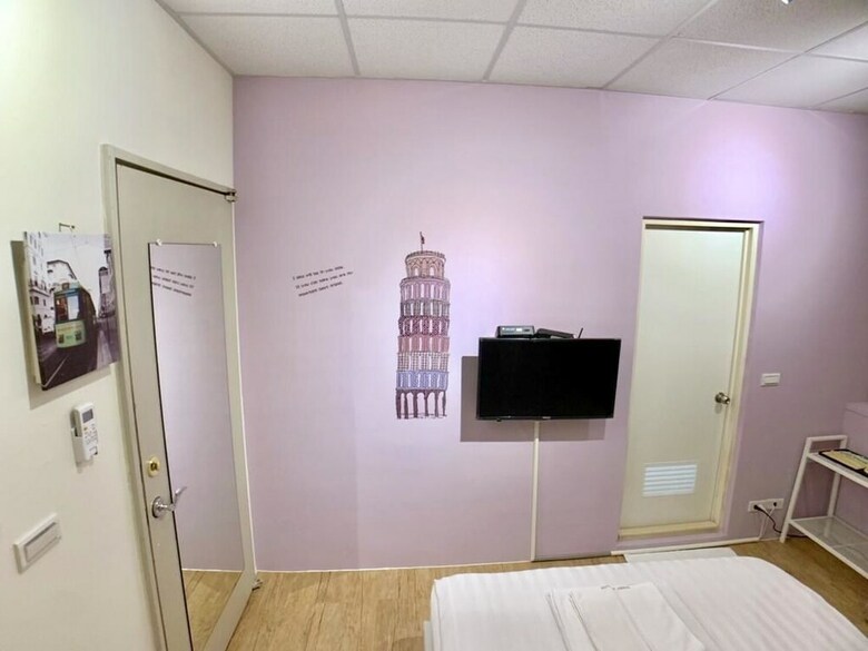 Hotel Sweet Home