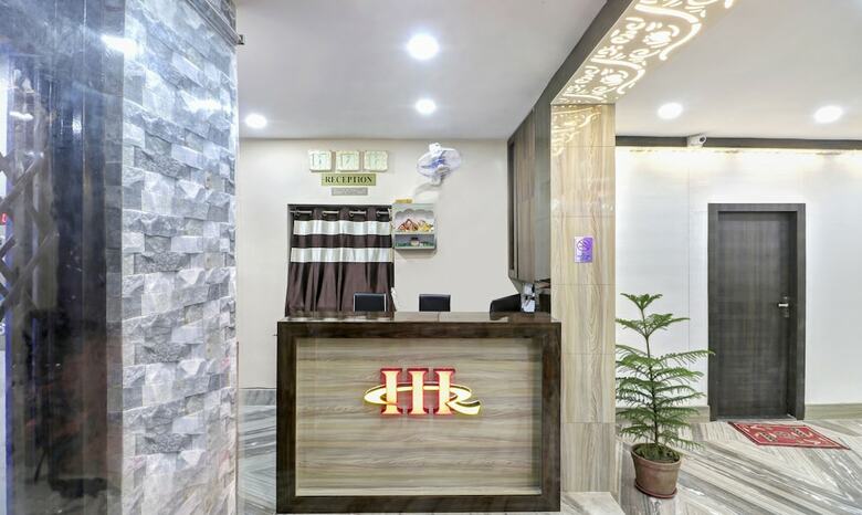 Treebo Trip Hotel Holiday Royal