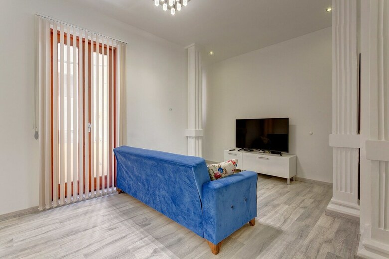 Stylish 2 Bedroom Apartment In An Amazing Location