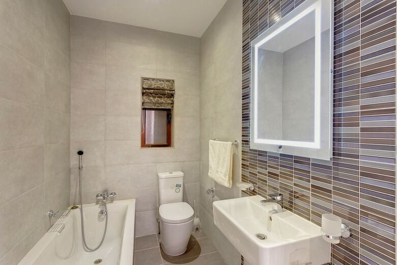 Stylish 2 Bedroom Apartment In An Amazing Location